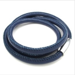 Κολιέ Από Δέρμα Τιτανίου Εξαιρετικής Ποιότητας Με Λεπτή Σχεδίαση Και Λεπτά Χρώματα