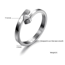 Δαχτυλίδι Τιτανίου The King Of Quantity Με Γυναικεία Καρδιά Και Στρας