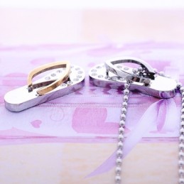 Κολιέ Από Τιτάνιο Μενταγιόν Και Σαγιονάρες Μόδας Σε Σχήμα Καρδιάς