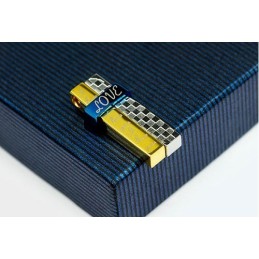 Λεπτό Ανδρικό Μπλε Και Άσπρο Αφαιρούμενο Μενταγιόν Τιτανίου - Χωρίς Αλυσίδα