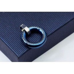 Ρετρό Ανδρικό Μενταγιόν Από Τιτάνιο Σε Σχήμα Δαχτυλιδιού Σε Μπλε Χρώμα - Δωρεάν Αλυσίδα