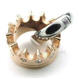 Κολιέ Μενταγιόν Για Ζευγάρια Με Τιτάνιο Imperial Crown Rings (Δωρεάν Αλυσίδα) (Ένα Ζευγάρι)