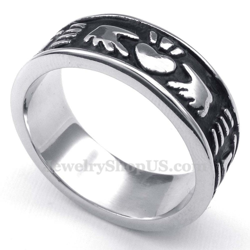 Δαχτυλίδι Σε Σχήμα Καρδιάς Από Τιτάνιο Που Κρατάει Χέρια