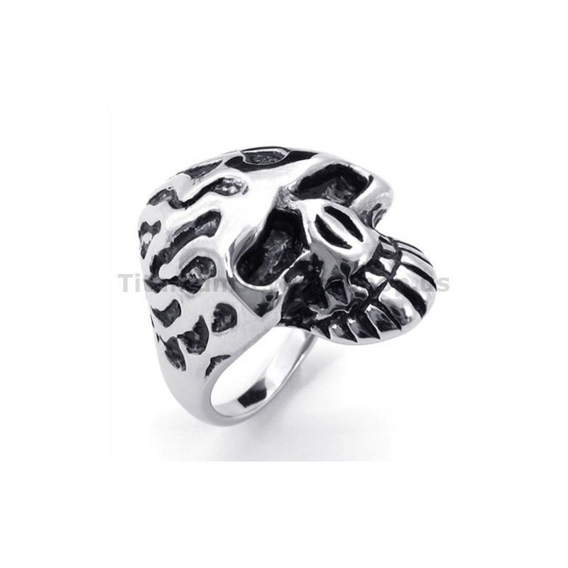 Δαχτυλίδι Από Τιτάνιο Με Κρανίο